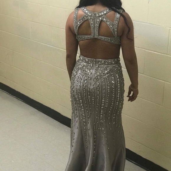 Mac Duggal evening gown - Picture 3 of 3